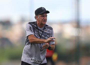 Consultado pelo Superesportes, treinador disse que continua no Galo