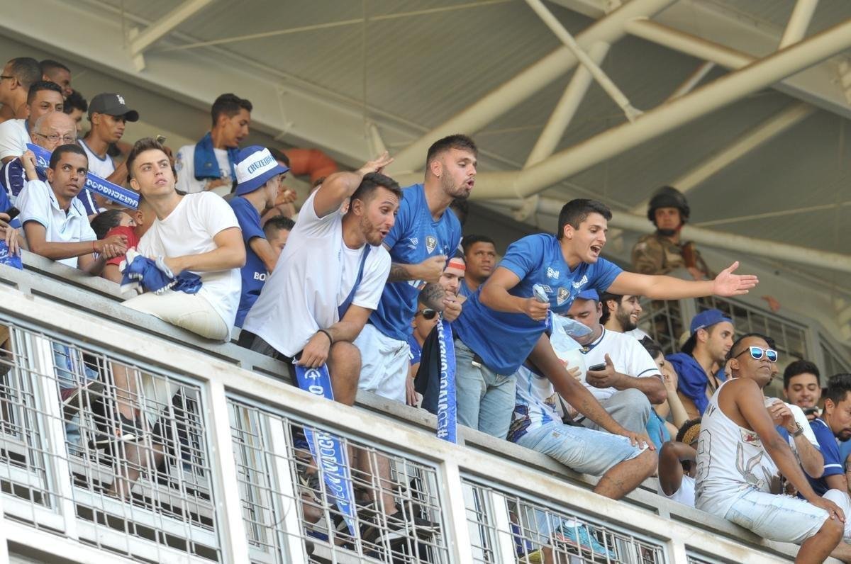 Torcida do Cruzeiro na final do Mineiro, no Independncia, diante do Atltico