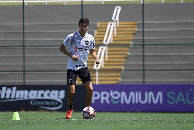 Nacho Fernndez - 52 jogos e 11 gols (28 vitrias, 16 empates e oito derrotas) - jogou pelo River Plate (Argentina)