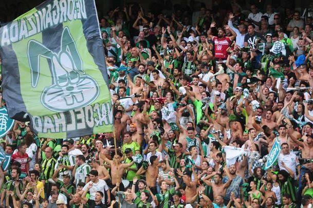 Festa do Amrica e da torcida no Independncia com o bi da Srie B em 2017