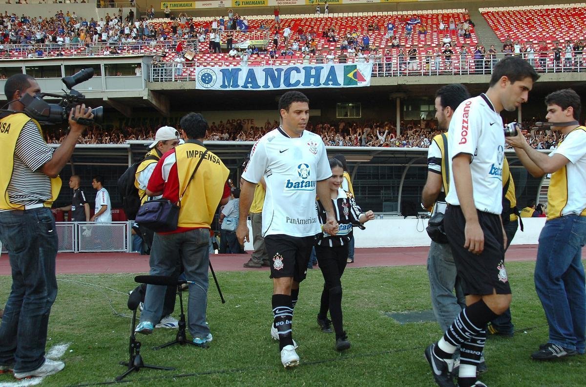 19/07/2009 - Ronaldo no jogo contra o Cruzeiro, no qual marcou um gol