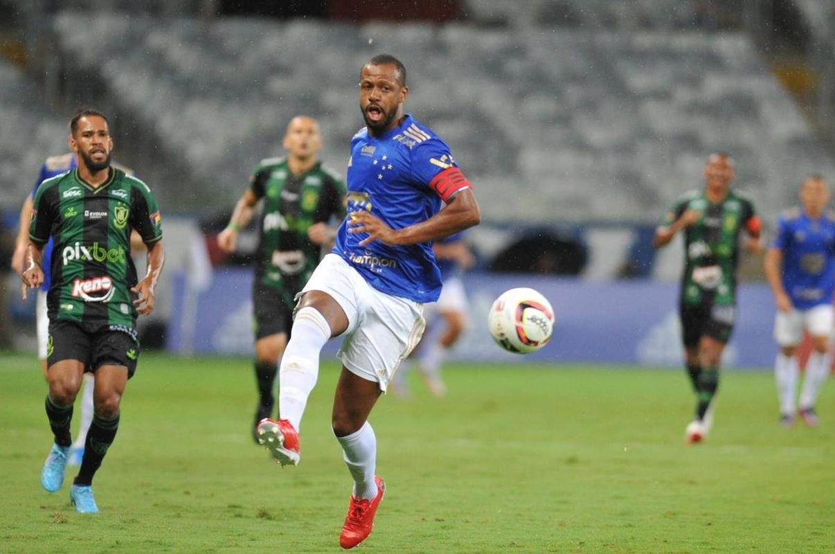 12- Sidnei (zagueiro)