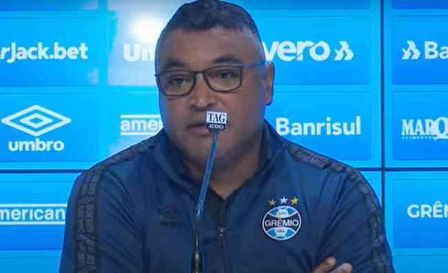 Roger Machado, do Grêmio: 'Vamos ter o acesso perto do final'