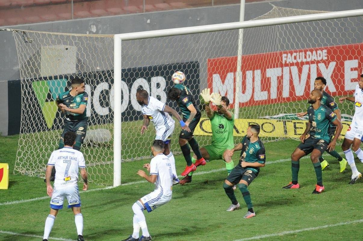 Fotos do jogo entre Amrica e Cruzeiro, no Independncia, em Belo Horizonte, pela 25 rodada da Srie B do Brasileiro