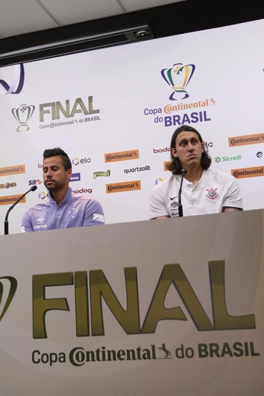 Fbio e Cssio concederam entrevista coletiva no Mineiro 