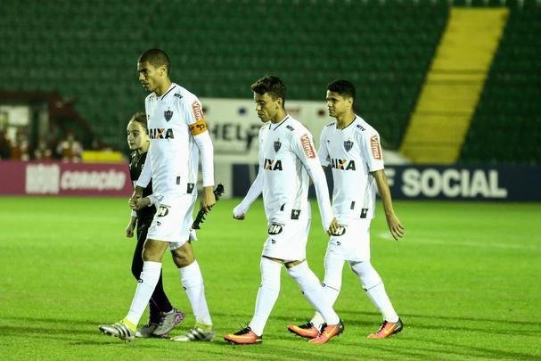 Em Florianópolis, Figueirense e Atlético empatam por 1 a 1