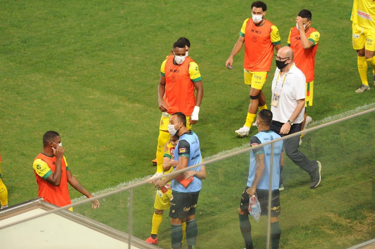 Fotos do jogo entre Amrica e Sampaio Corra, no Independncia, em Belo Horizonte, pela 27 rodada da Srie B do Campeonato Brasileiro