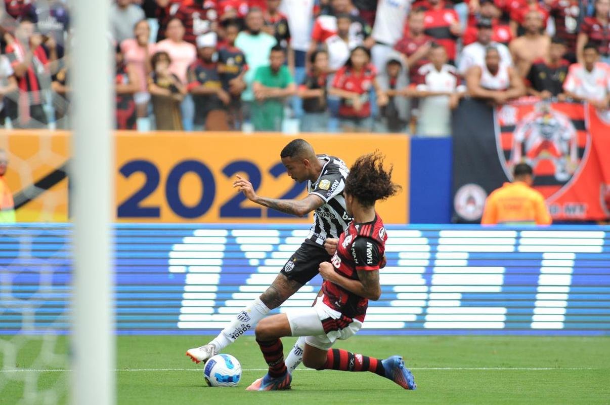 Fotos do empate por 2 a 2 entre Atltico e Flamengo na final da Supercopa do Brasil, na Arena Pantanal, em Cuiab