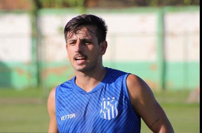 Gabriel Galhardo, meia (Democrata-GV)