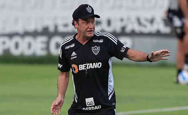 Cuca definiu escalação do Atlético para duelo com Palmeiras pelas quartas da Libertadores