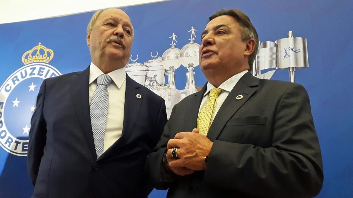 Wagner Pires de S, novo presidente do Cruzeiro, e Zez Perrella, presidente do Conselho, tomaram posse