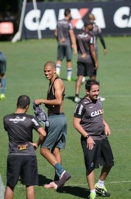 Imagens do treino na Cidade do Galo