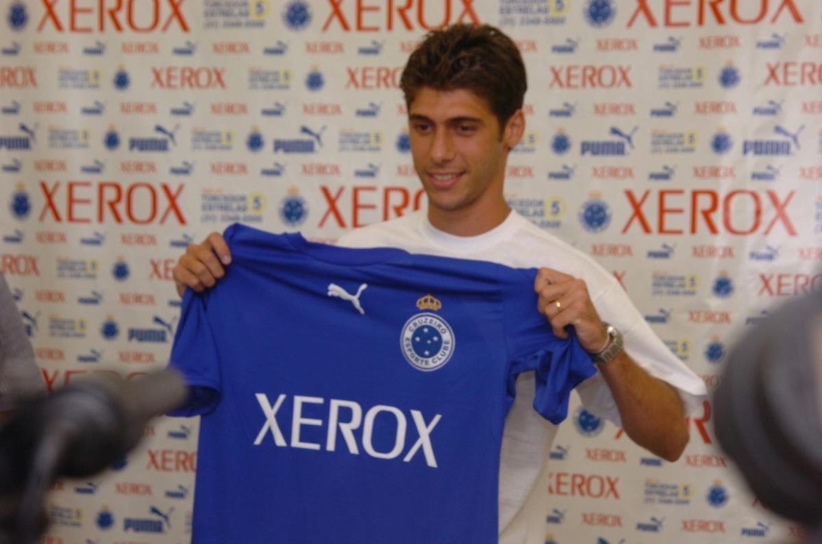 Meia Fellype Gabriel (Flamengo: 2005-2007 / Cruzeiro: 2007): 63 jogos por Flamengo (6 gols) e 12 jogos por Cruzeiro