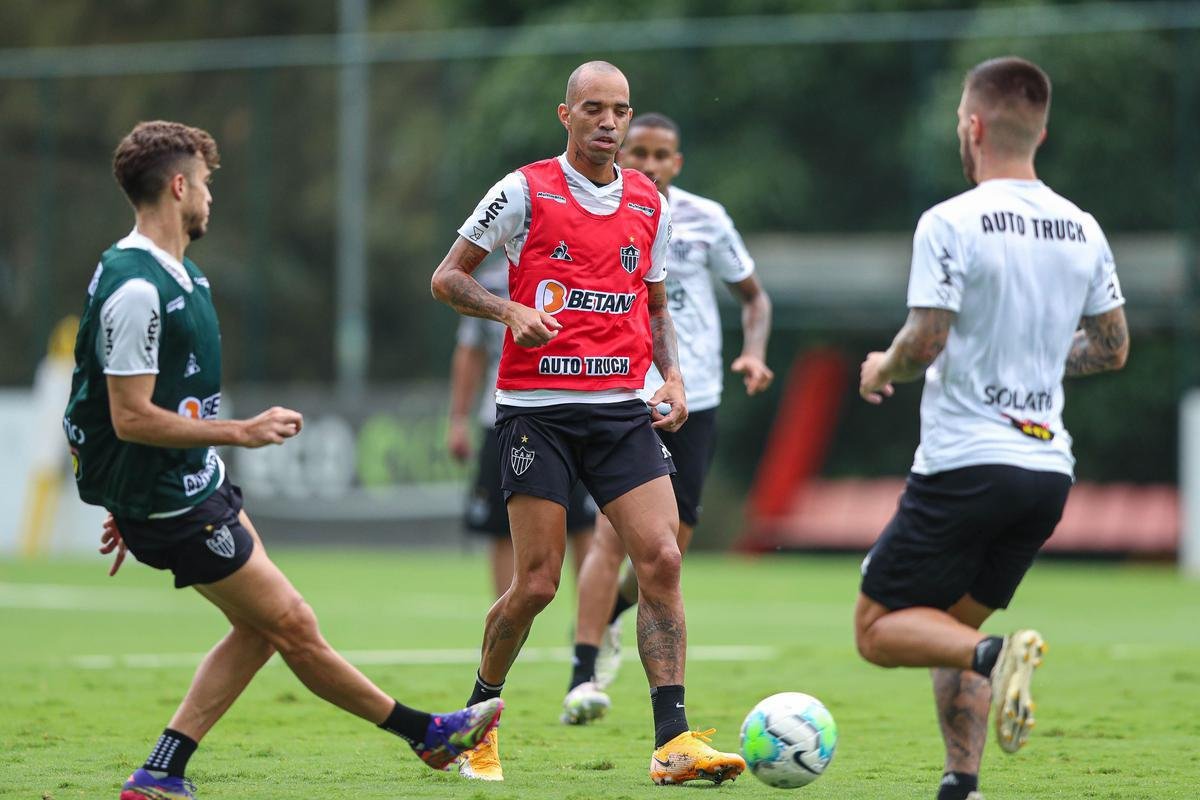 Fotos do primeiro treino de Hulk no Atlitco