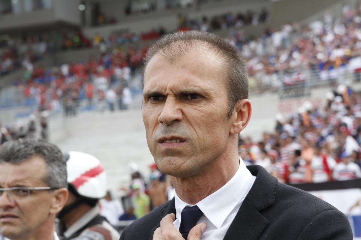 Em uma partida cheia de tensão e com o clima de rivalidade extrema em Campina Grande, o Santa Cruz foi valente para fazer valer a vantagem obtida no Arruda e, com o empate, garantir o inédito título da Copa do Nordeste frente ao Campinense