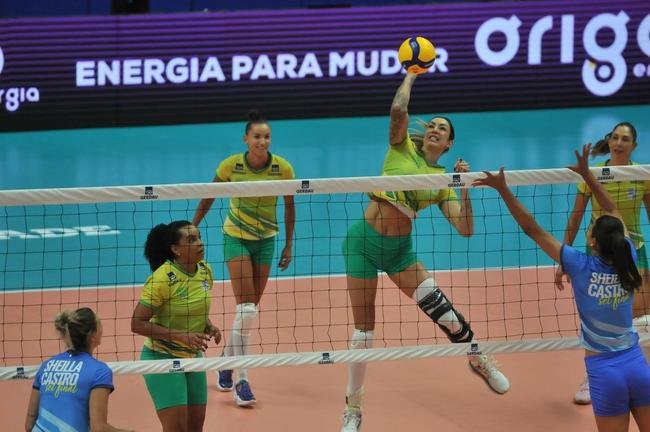 Arena Minas recebeu grande pblico na despedida da ex-oposta Sheilla