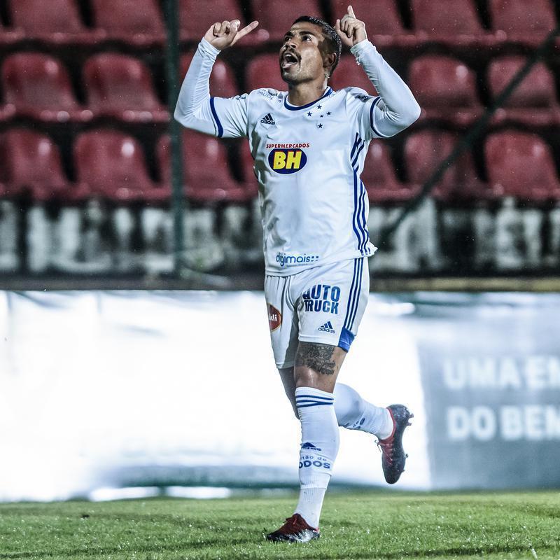 Marcinho foi anunciado pelo Cruzeiro em 12 de fevereiro. Seu último clube foi o Sampaio Corrêa. Até aqui, o meia disputou seis jogos com a camisa celeste e marcou um gol.