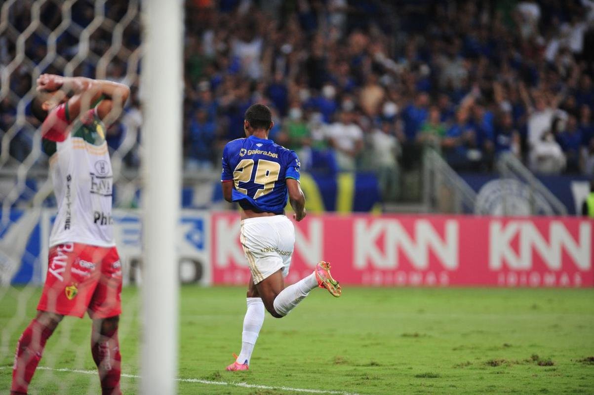 Fotos da partida entre Cruzeiro e Brusque, no Mineiro, em BH, pela 35 rodada da Srie B do Brasileiro