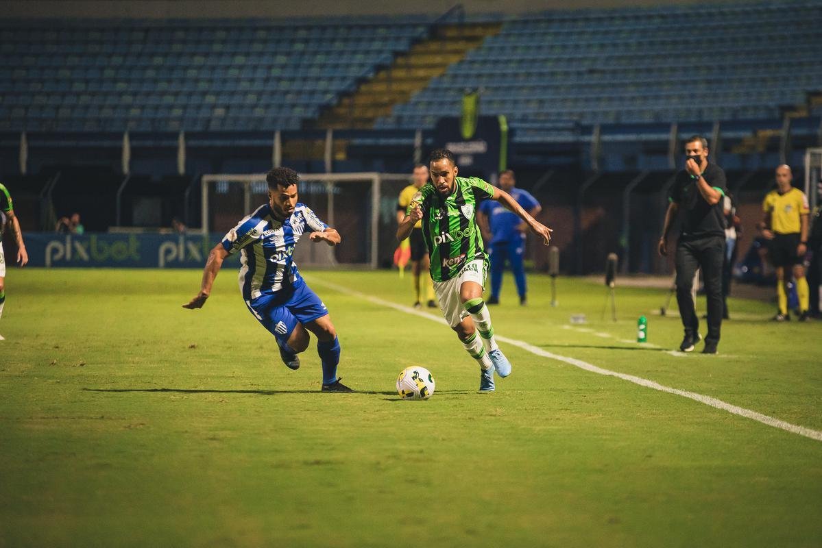 Pouco inspirado, Amrica perdeu por 1 a 0 para o Ava no Estdio da Ressacada, em Florianpolis. A partida foi vlida pela 1 rodada da Srie A do Campeonato Brasileiro de 2022.