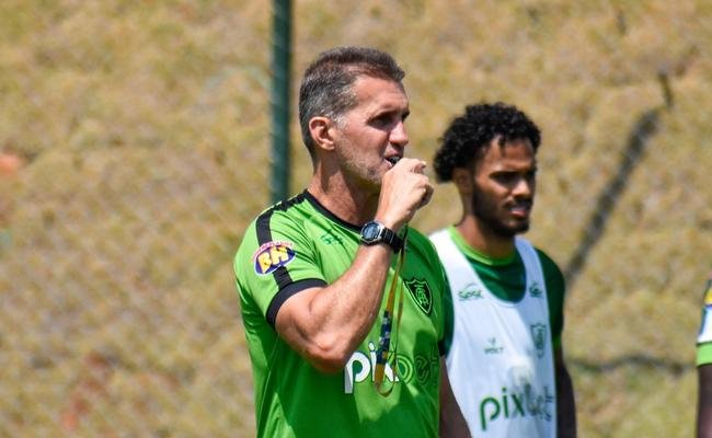 Vagner Mancini tem feito desempenho do Am�rica evoluir nas �ltimas rodadas