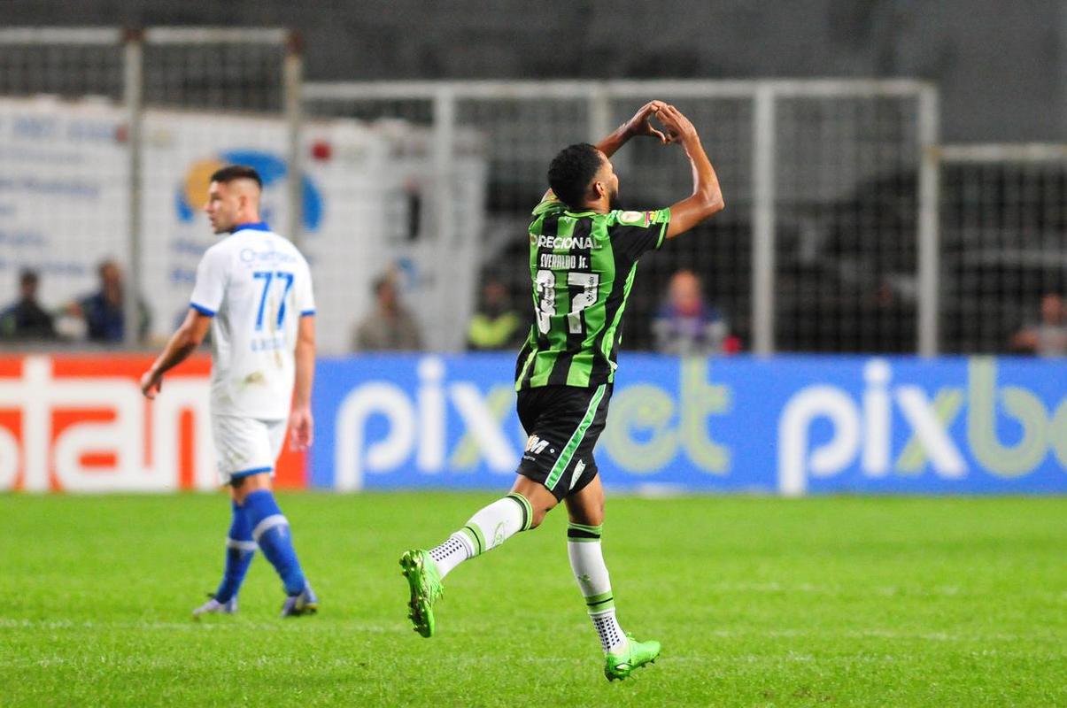 Amrica e Ava se enfrentaram no Independncia pela 20 rodada da Srie A do Campeonato Brasileiro