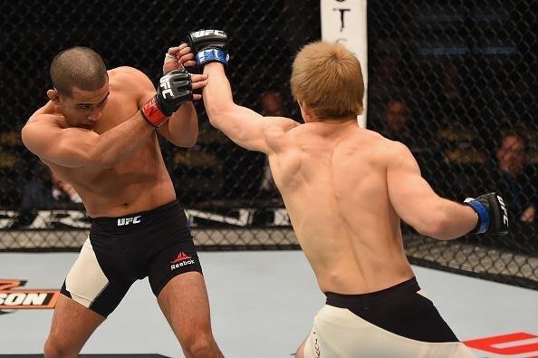 Michinori Tanaka venceu Joe Soto por decisão dividida dos juízes