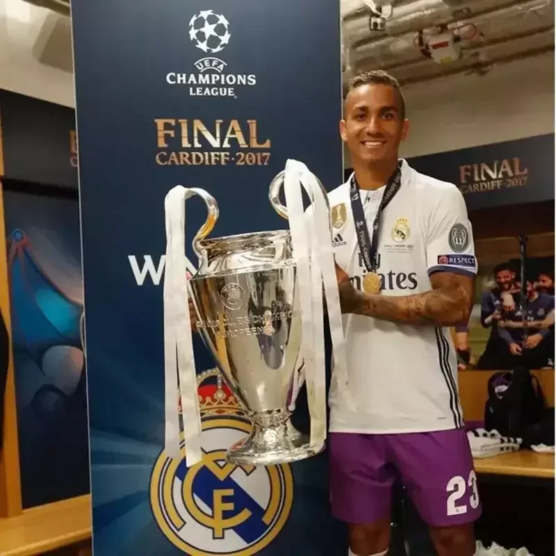 Revelado pelo Amrica em 2009, o lateral-direito foi bicampeo da Liga dos Campees pelo Real Madrid nas temporadas 2015/16 e 2016/17