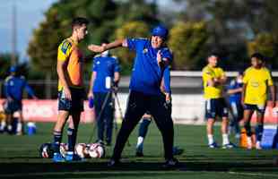 Fotos do treino do Cruzeiro na tarde desta quinta-feira (19/8), na Toca da Raposa II, em Belo Horizonte. Time fechou a preparao para enfrentar o Confiana, s 21h30 desta sexta-feira, no Mineiro