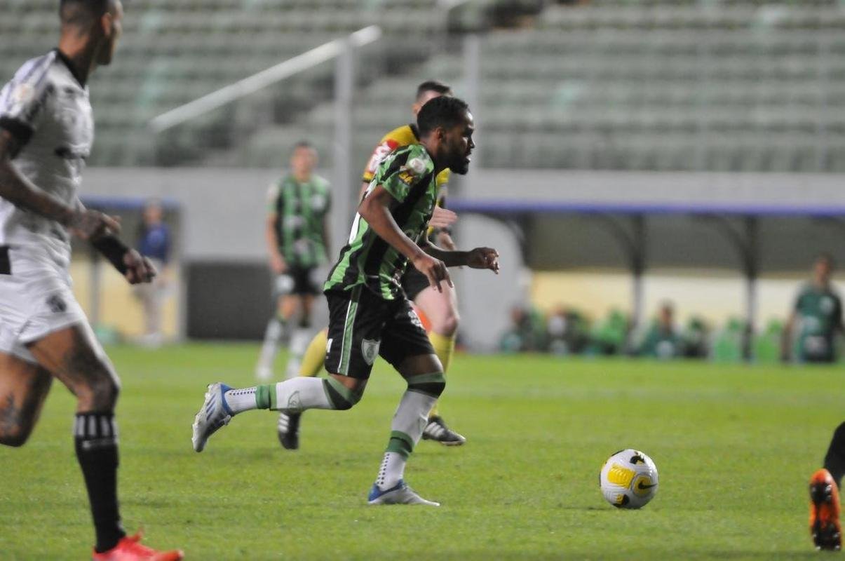 Fotos do jogo entre Amrica e Cear, no Estdio Independncia, em Belo Horizonte, pela 10 rodada da Srie A do Brasileiro