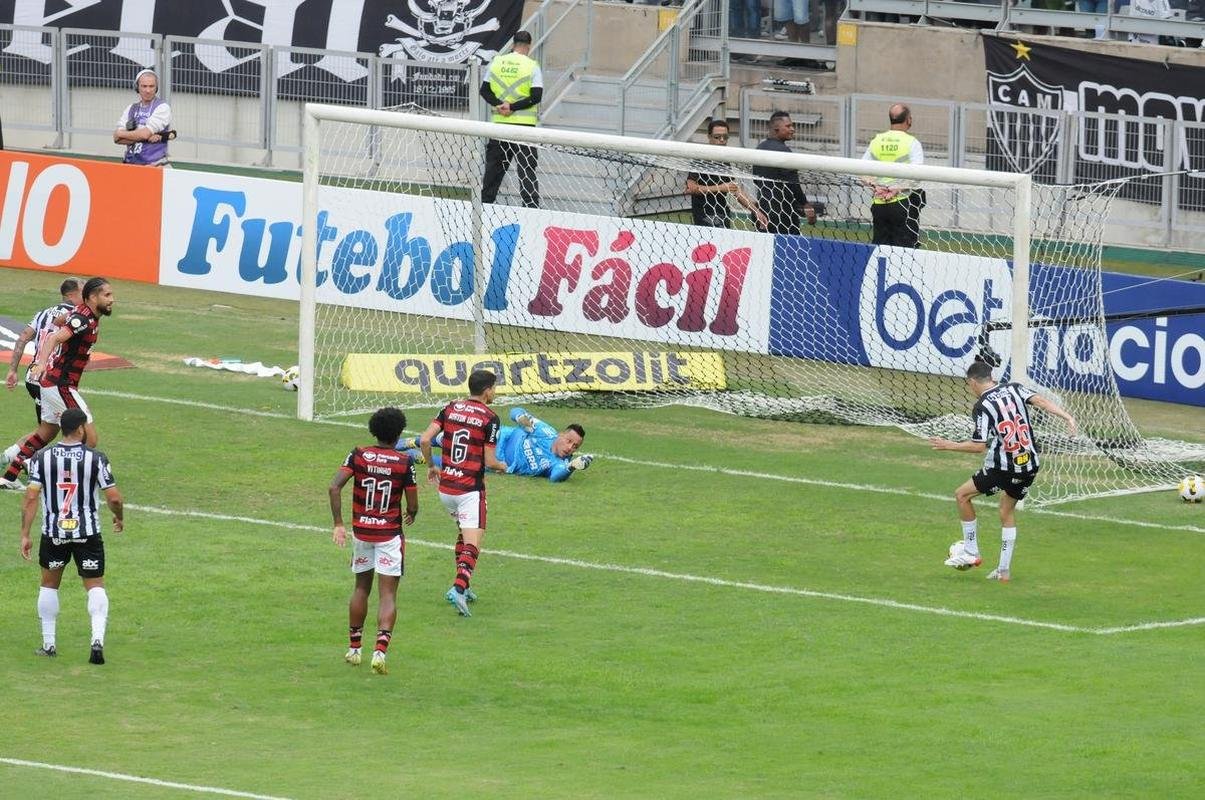 Fotos do jogo entre Atltico e Flamengo, no Mineiro, em Belo Horizonte, pela 13 rodada do Campeonato Brasileiro