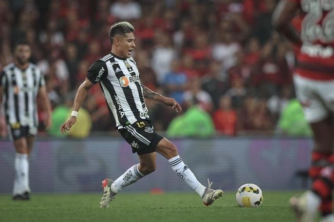 Fotos do jogo de volta das oitavas de final da Copa do Brasil, entre Flamengo e Atltico, no Maracan, no Rio de Janeiro