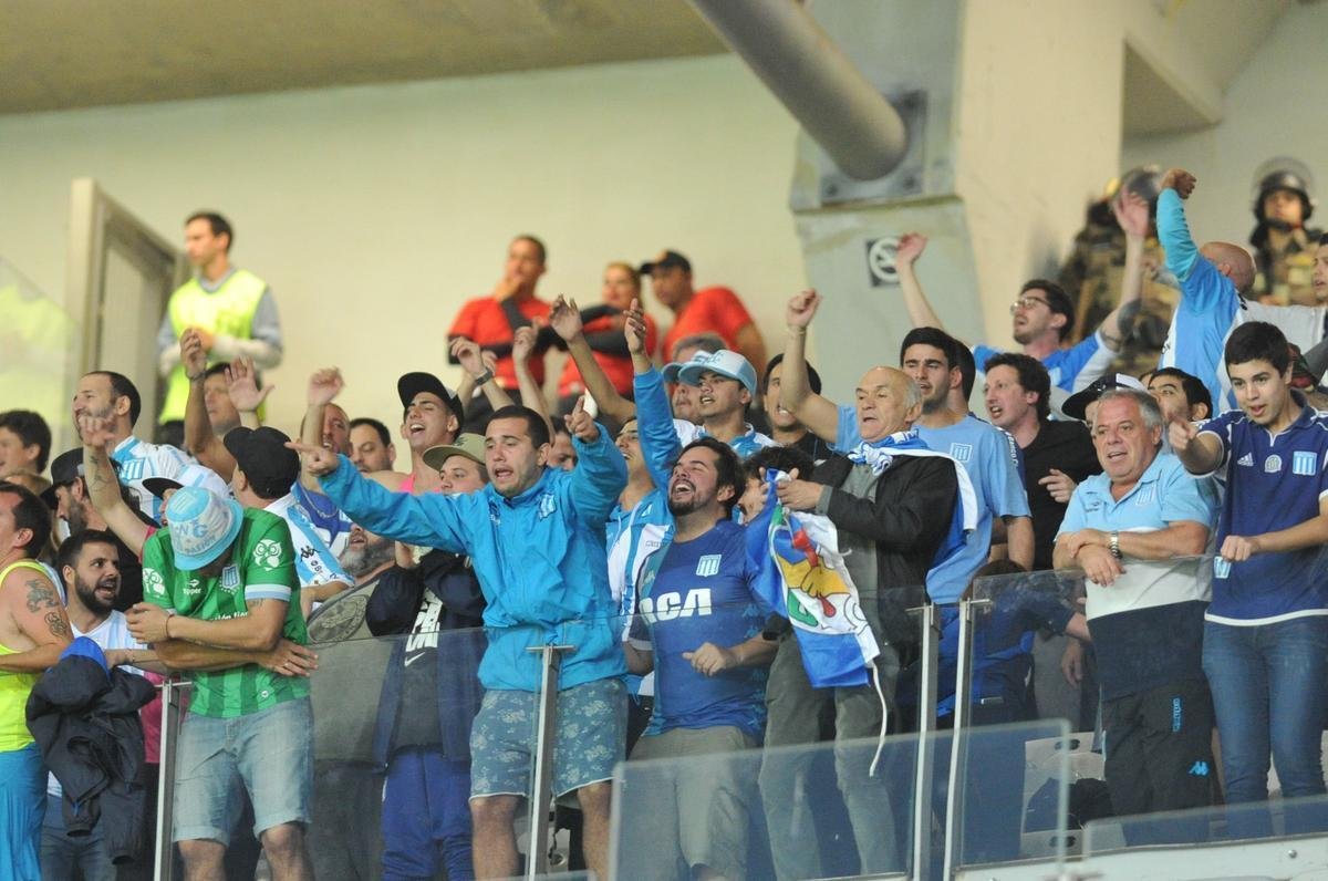 Fotos do primeiro tempo do duelo entre Cruzeiro e Racing, no Mineiro, pela Libertadores