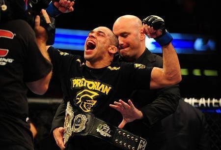 Renan Baro foi campeo peso galo do UFC em 2014