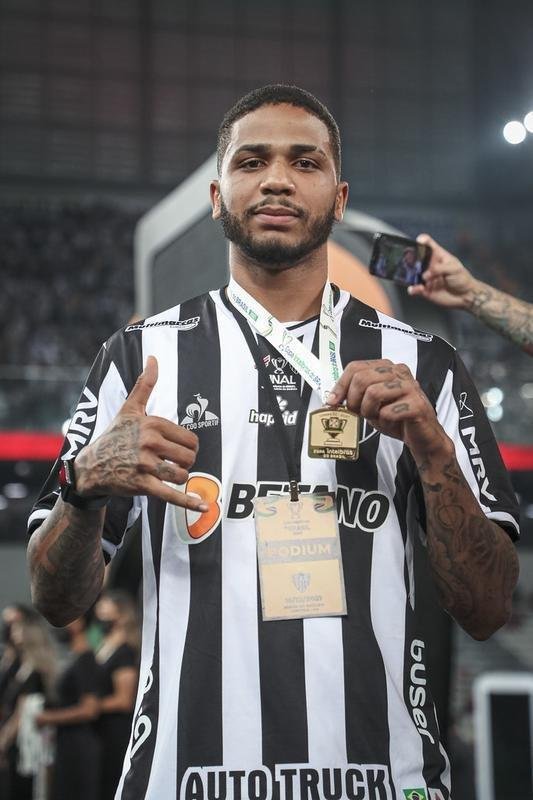 Zagueiro Micael foi emprestado ao Houston Dynamo, dos Estados Unidos, em abril.