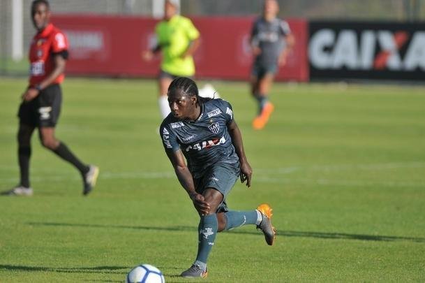 Atltico derrotou Coimbra em jogo-treino na Cidade do Galo com gols de Galdezani, Edinho e Fbio Santos