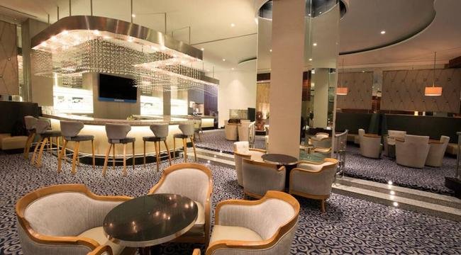 Galo est hospedado no Hilton Colon Guayaquil, localizado em uma regio nobre da cidade litornea no Equador; acomodao quatro estrelas tem estrutura de ponta