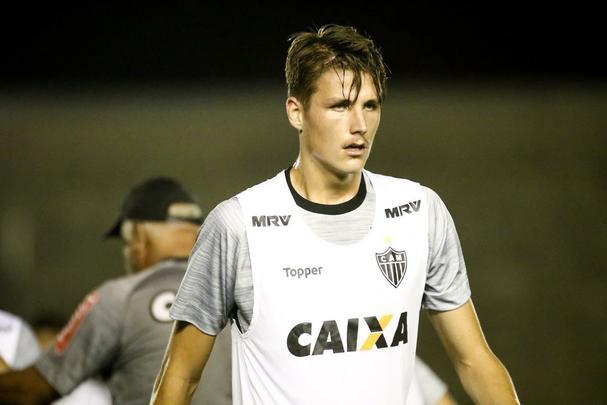 Jogadores trabalharam com bola no Almeidão, em João Pessoa, local da partida desta quarta, às 21h45, contra o Botafogo-PB, pela segunda fase da Copa do Brasil. Houve treinamento de pênaltis