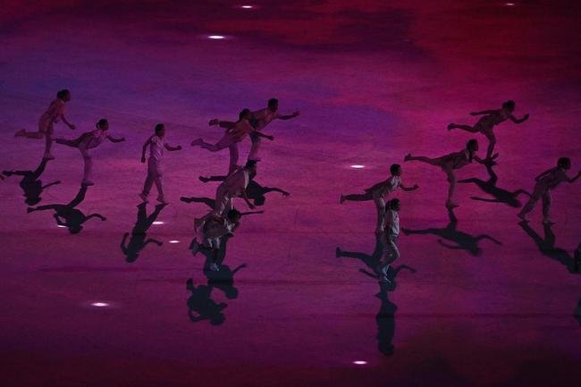 Imagens da cerimnia de abertura dos Jogos Olmpicos de 2020, no Estdio Olmpico de Tquio