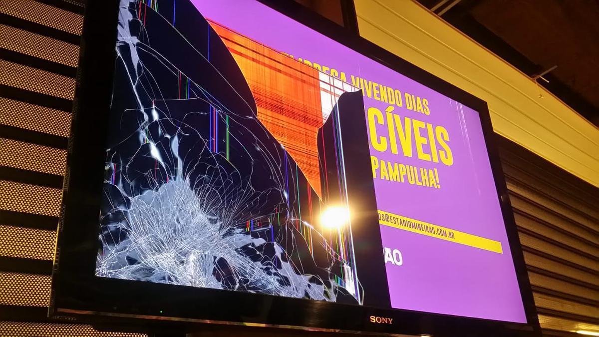 Imagens dos estragos causados por torcedores no Mineiro