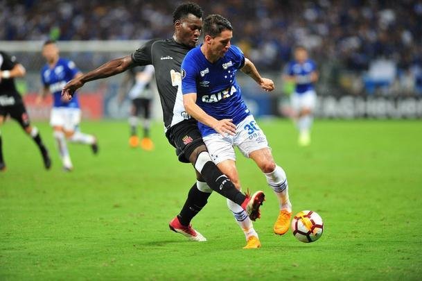 Fotos do primeiro tempo de Cruzeiro x Vasco, no Mineiro, pelo Grupo 5 da Libertadores