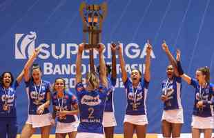 Festa do Minas com a conquista do tetra da Superliga Feminina e premiao dos melhores do torneio edio 2020/2021