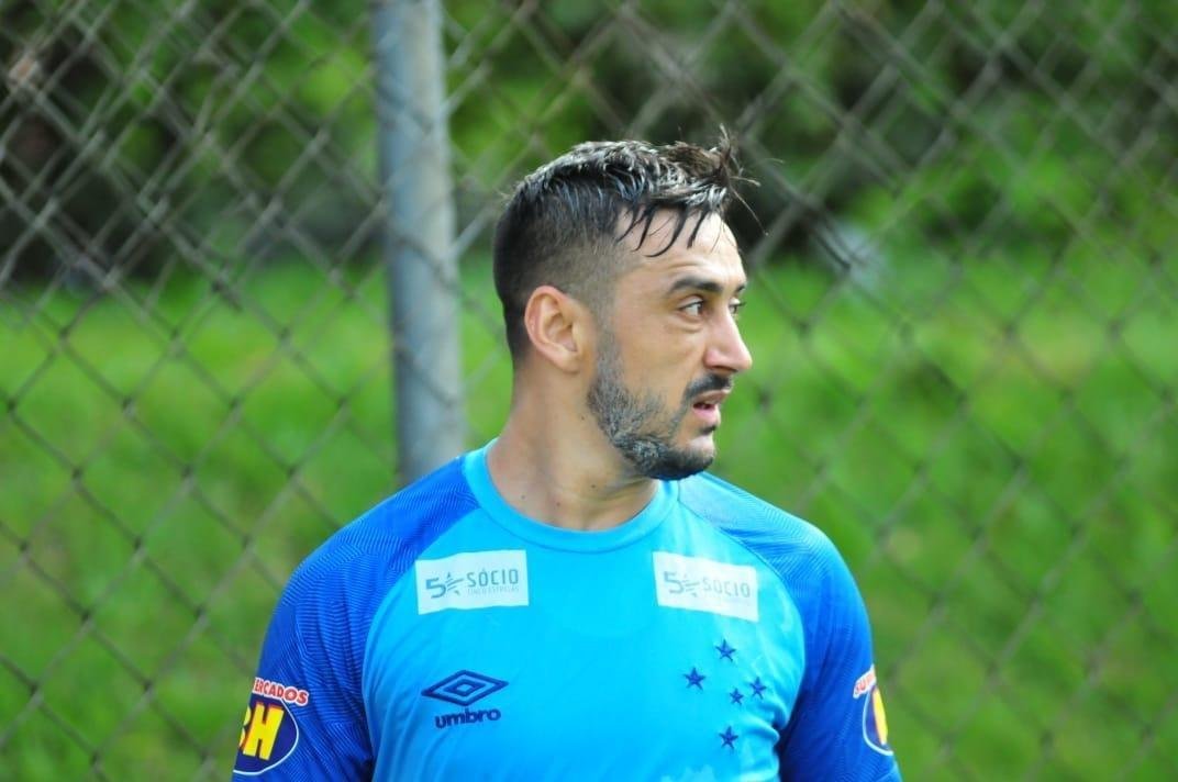 Jogo-treino foi disputado na tarde deste sbado, na Toca da Raposa II