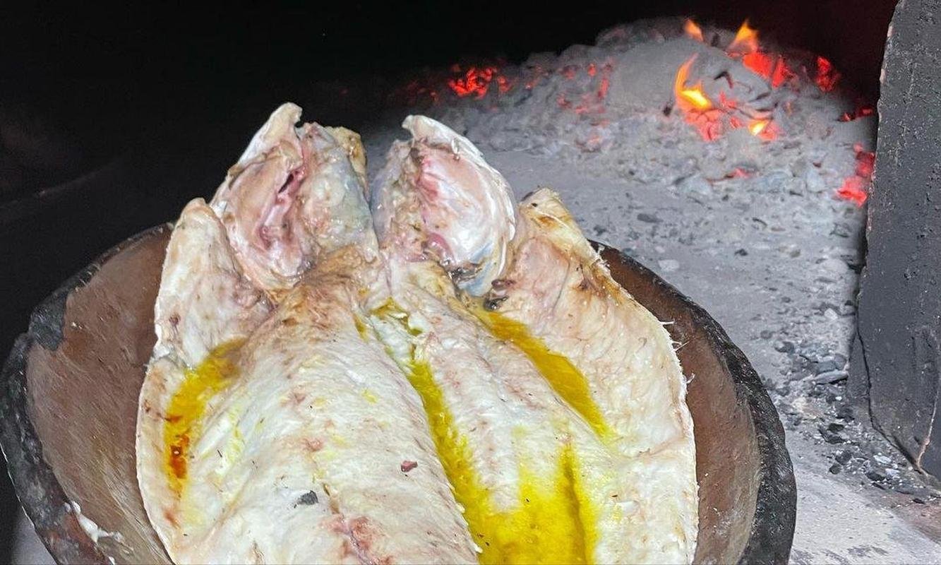 Jantar de Ronaldo em Madri com tcnico Carlo Ancelotti, campeo espanhol pelo Real Madrid, e famosos, como Figo, Hierro e Nadal