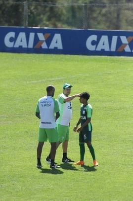 Adilson comandou o primeiro treino no Amrica nesta quarta-feira