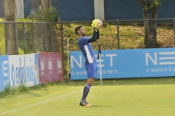 Com gols de Rafinha, David, Renato Kayzer e Murilo, Cruzeiro venceu Democrata-SL por 4 a 1 em jogo-treino nesta tera-feira, na Toca da Raposa 2 (fotos: Juarez Rodrigues/EM D.A Press)