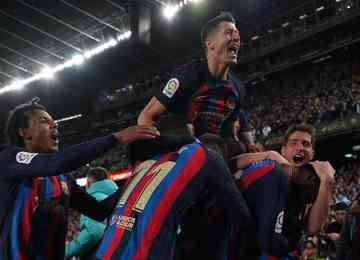 Este foi o quarto El Clássico da temporada; líder absoluto da La Liga, o Barcelona venceu três jogos, enquanto o Real saiu vitorioso uma vez