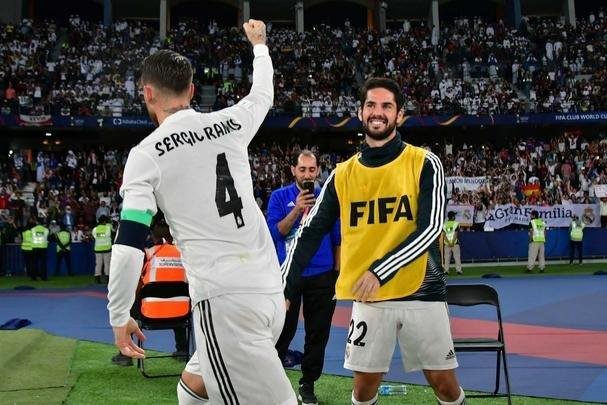 Com gols de Modric, Sergio Ramos, Llorente e Yahia (contra), Real Madrid derrotou o Al Ain por 4 a 1 e fez história ao conquistar seu terceiro título consecutivo do Mundial de Clubes