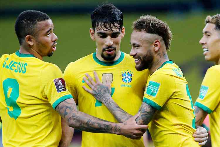 Com dois de Gabriel Jesus, Brasil bate Equador na estreia de Tite