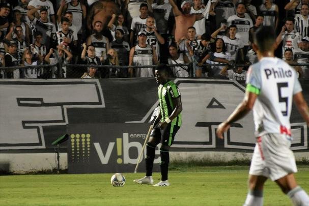 No segundo tempo, Amrica sofreu gol aos 19 minutos e no conseguiu chegar ao empate