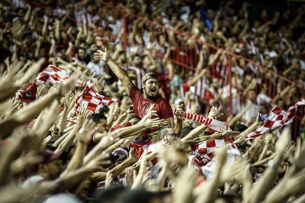 Nos Aflitos, Náutico e Botafogo se enfrentaram pela 2ª fase da Copa do Brasil. Além da classificação, o triunfo valeu uma premiação de R$ 1,5 milhão.